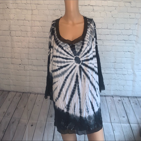 Belldini Tops - Belldini Black & White Tie Dye Top size 2X